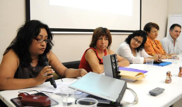 Mesa del evento de presentación del libro